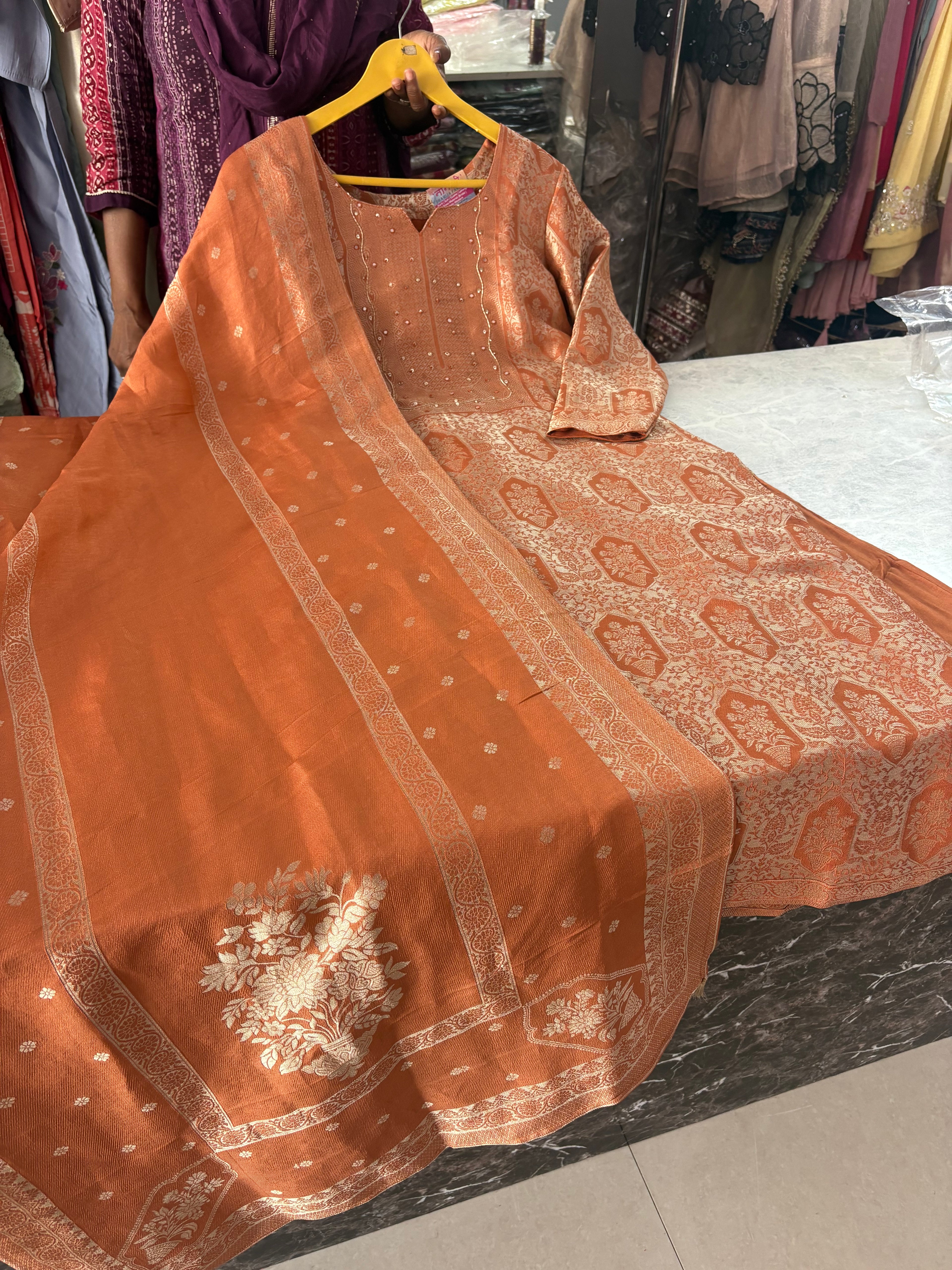 Banarsi Suits 994598