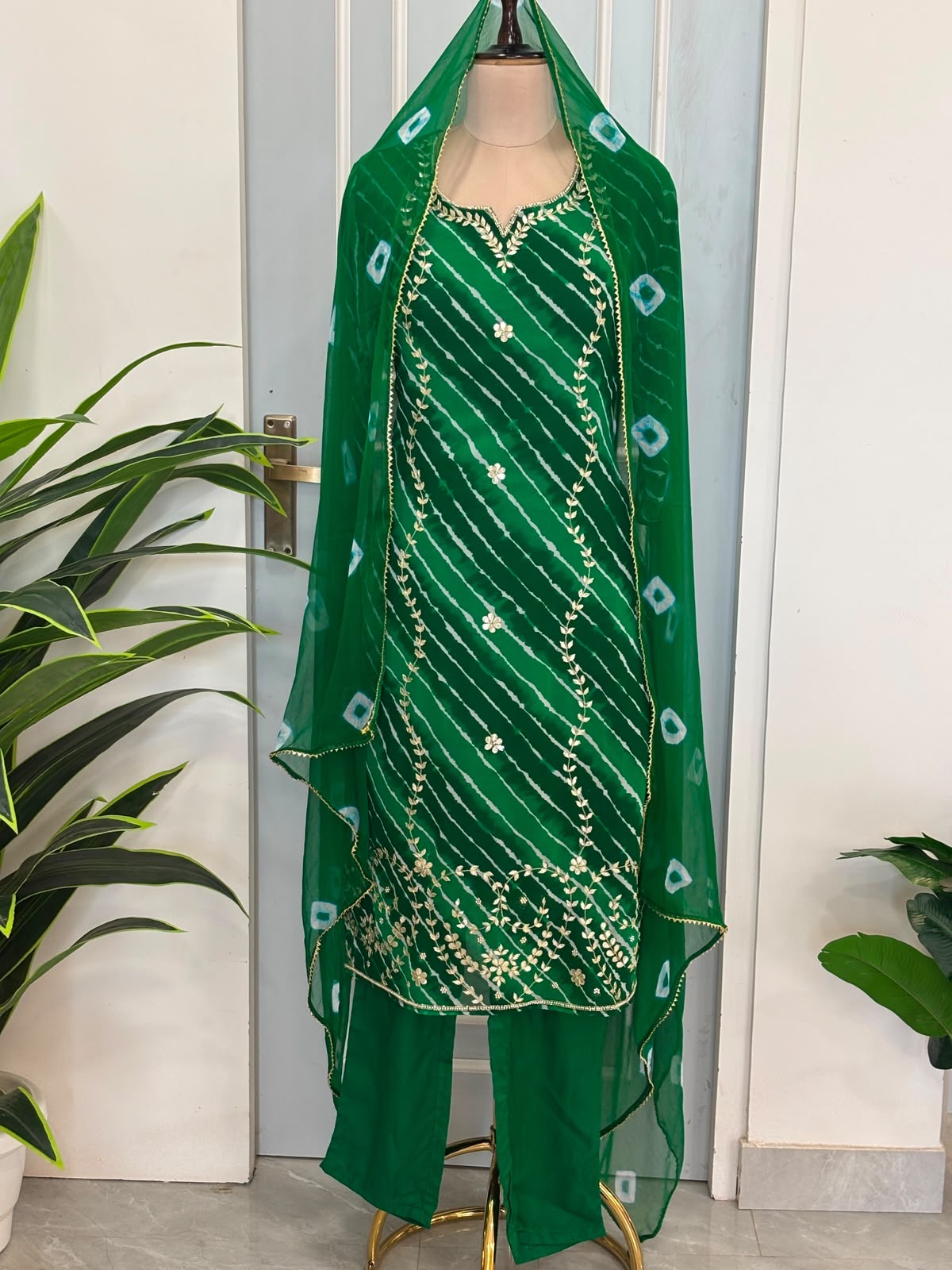 Leheriya Georgette Stitched Suits