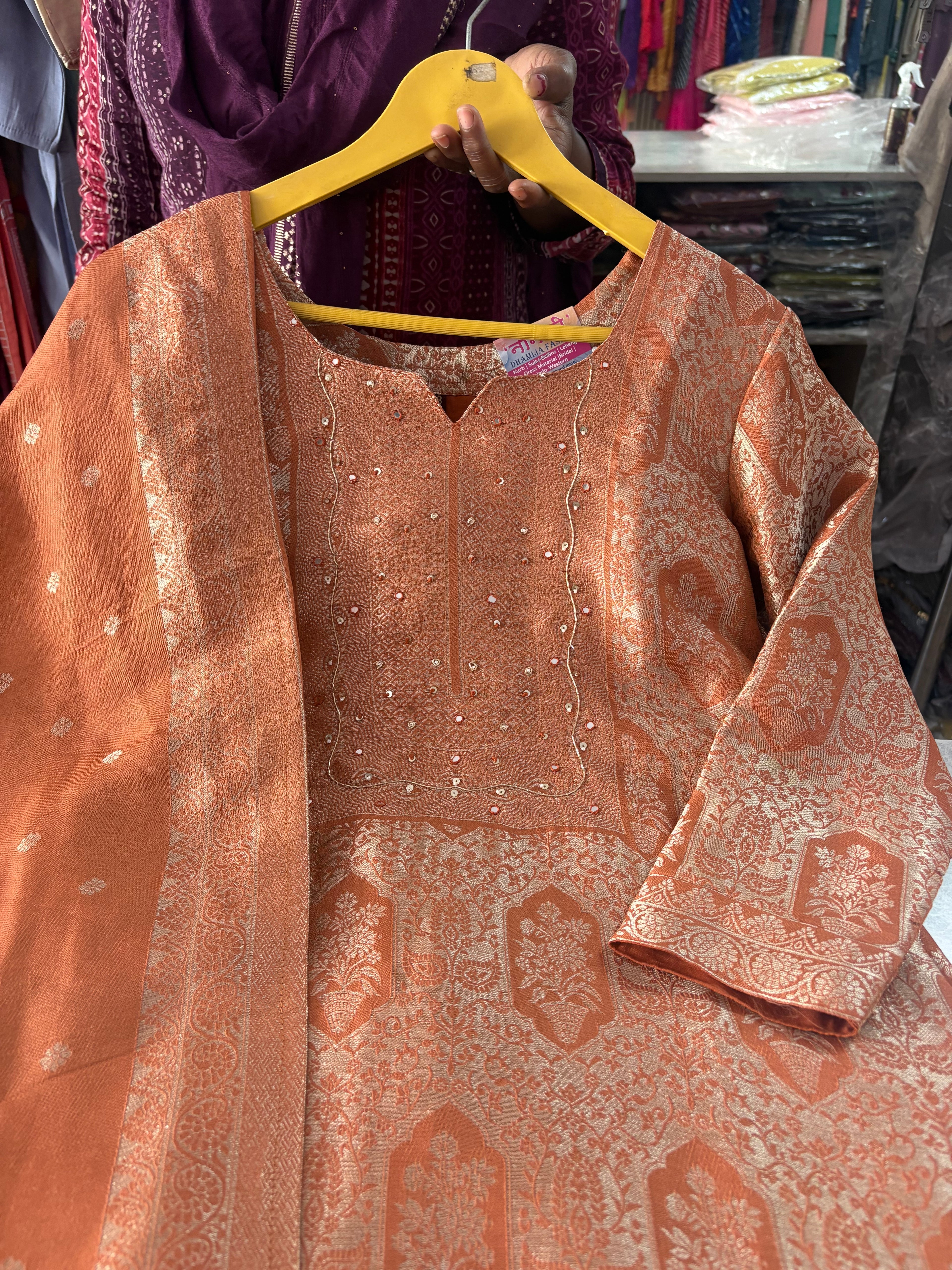 Banarsi Suits 994598