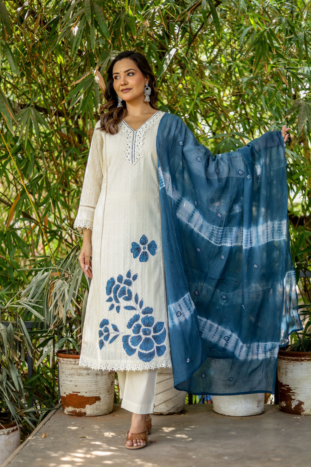 Premium self cotton straight suit with malmal lining , straight cotton pants and Embroidery dupatta